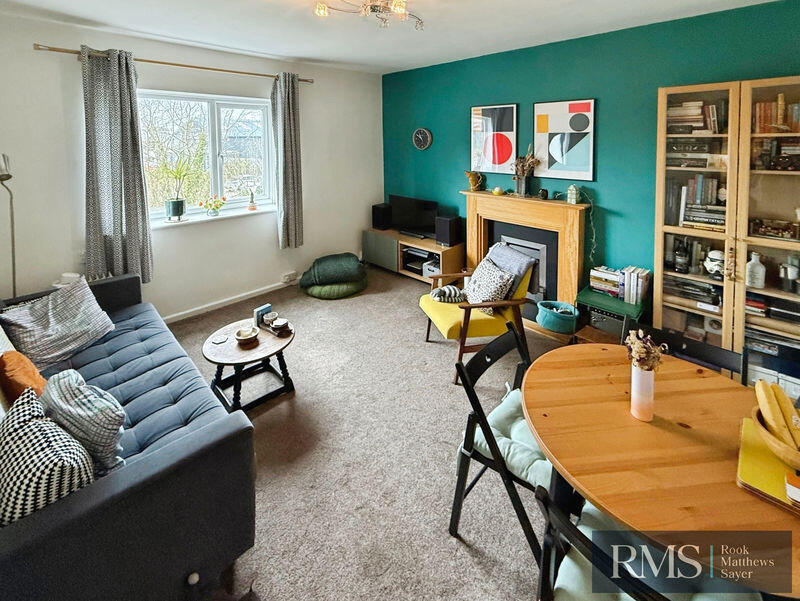 Apartment in Newcastle upon Tyne, High Heaton - View 2