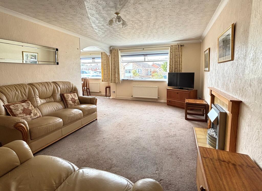 House in Gloucester - View 2