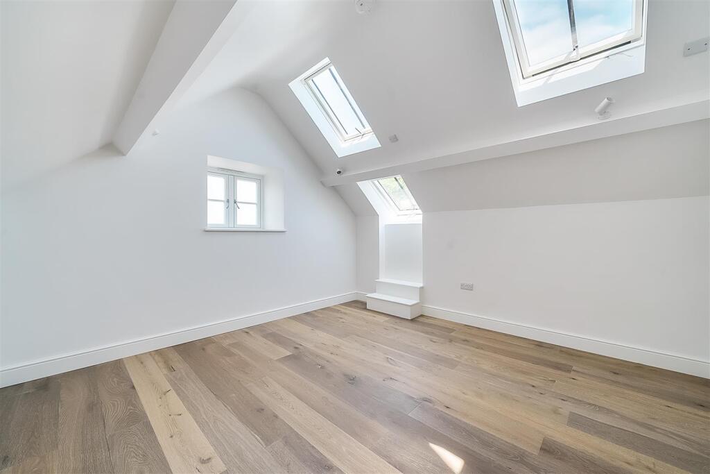 House in Dorchester - View 4