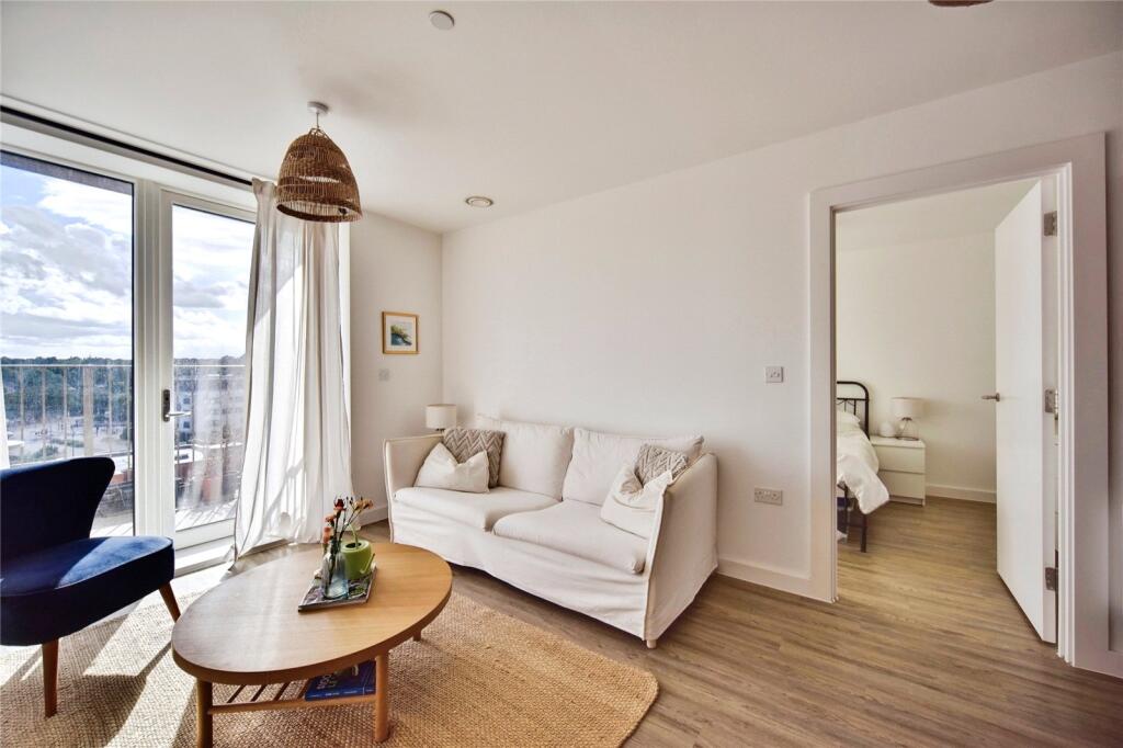 Apartment in Rochester - View 4
