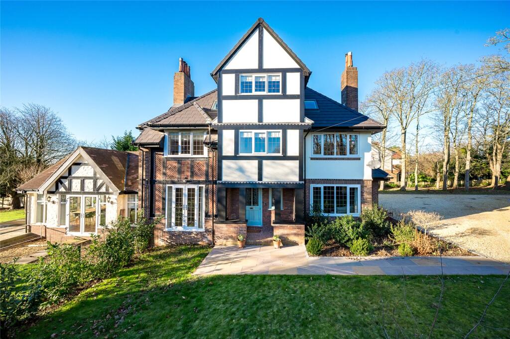 4-bed detached on Mains Lane, Poulton-le-Fylde, Lancashire, £975,000