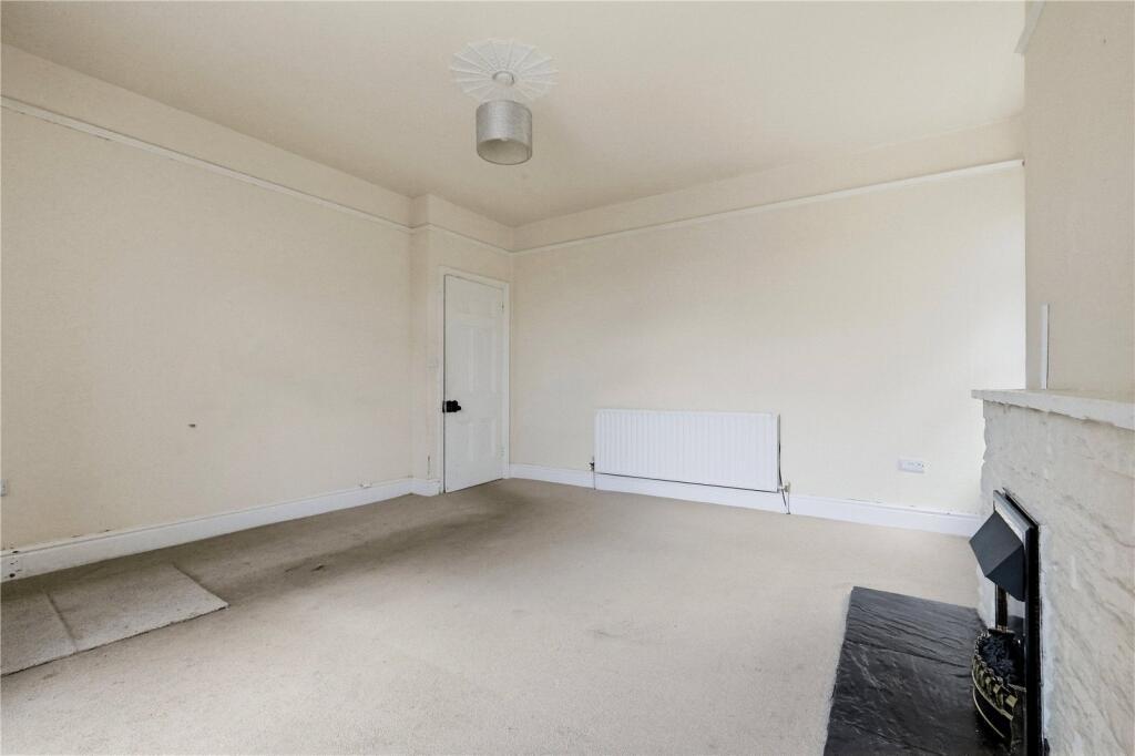 House in Skipton, Hellifield - More