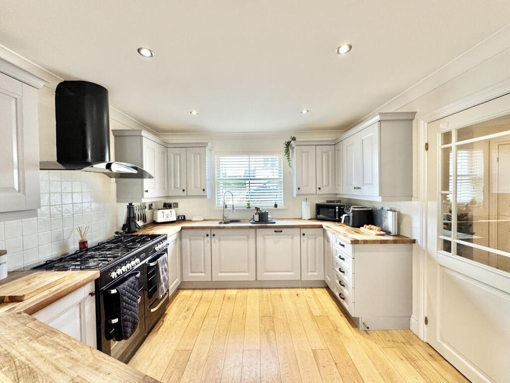 House in Truro - View 4