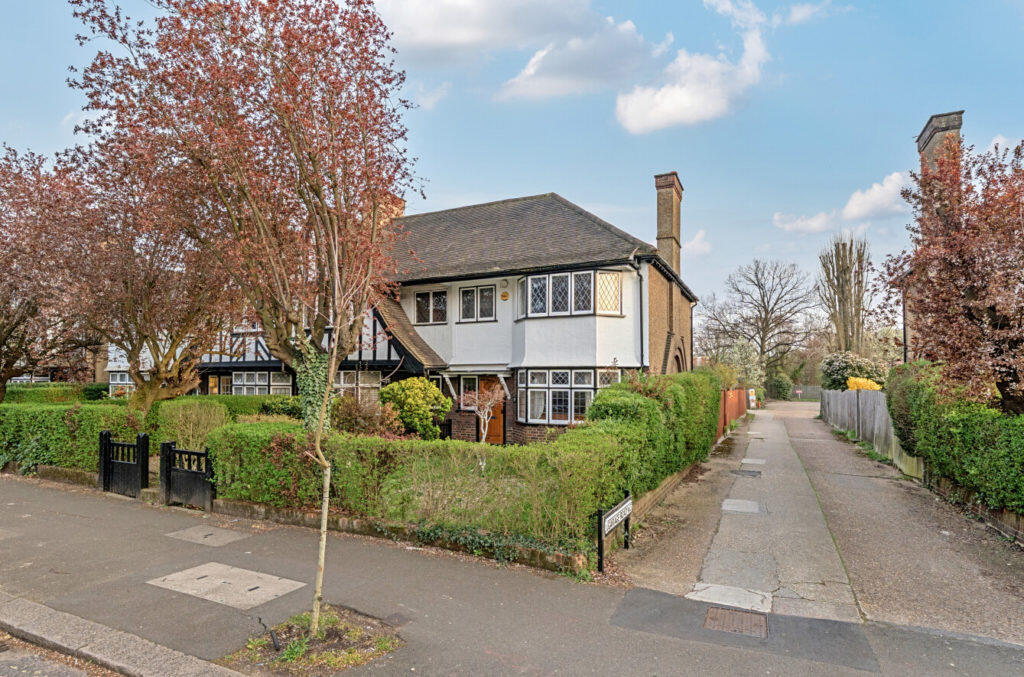 Main image of property: Queens Drive, West Acton, W3