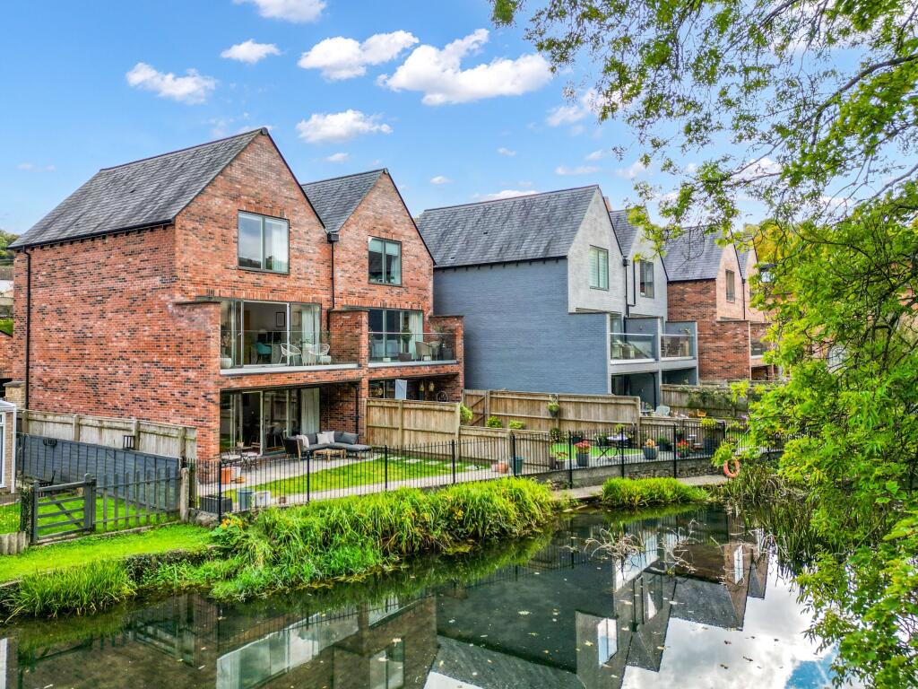 Main image of property: Toadsmoor Road, Brimscombe, GL5