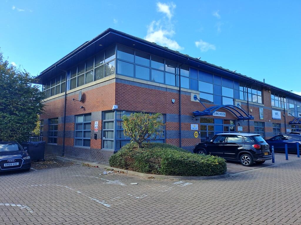 Main image of property: C1&C2 The Courtyard, Alban Park, Hatfield Road, St. Albans AL4 0LA