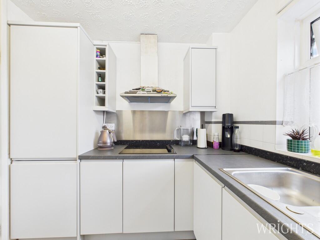 Apartment in Welwyn Hatfield, Hertfordshire - View 4