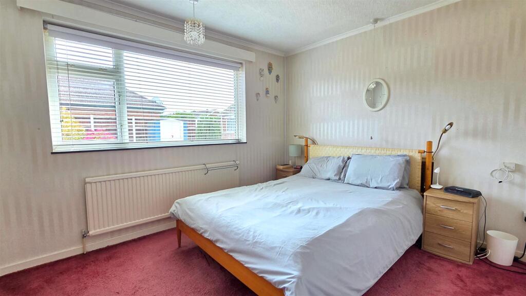 Lowestoft Road, Gorleston - View 6