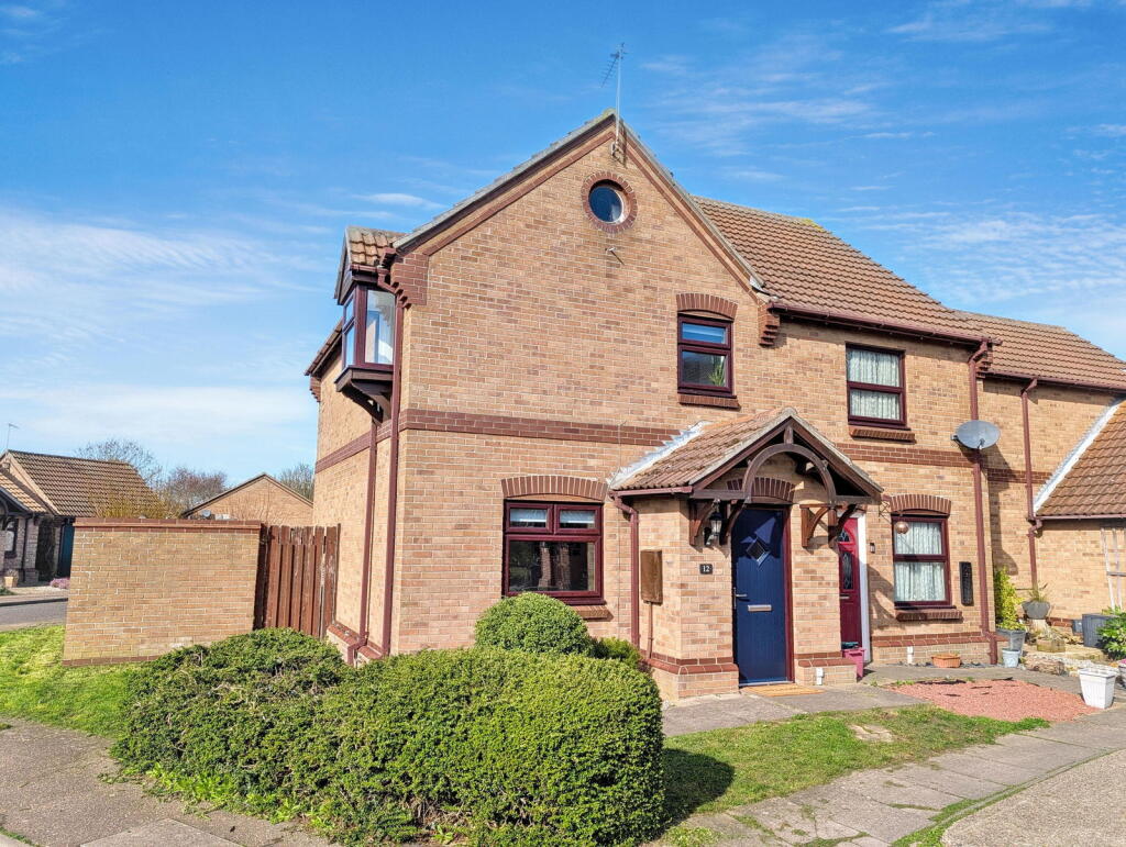 2-bed terraced on Beverley Drive, Kirby Cross, CO13 0UE, £210,000