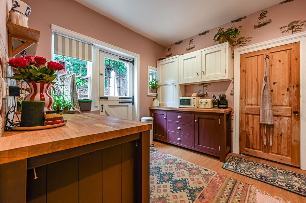 House in London - View 3