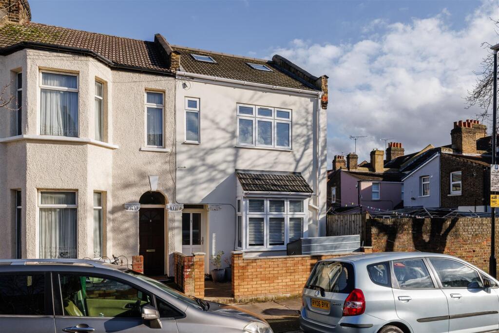 4-bed house on Wyndham Road, East Ham, £550,000