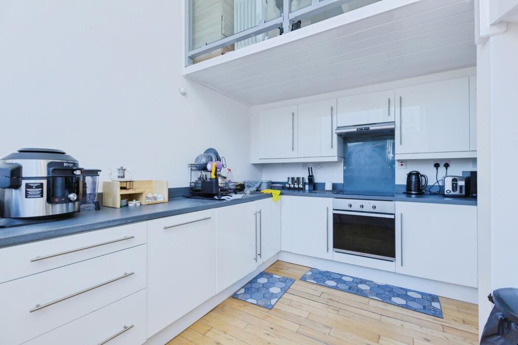 Main image of property: 227 The Exchange, Lee Circle
