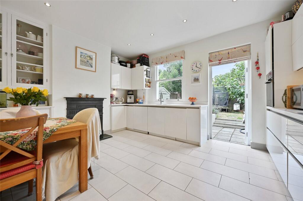 House in London - View 4