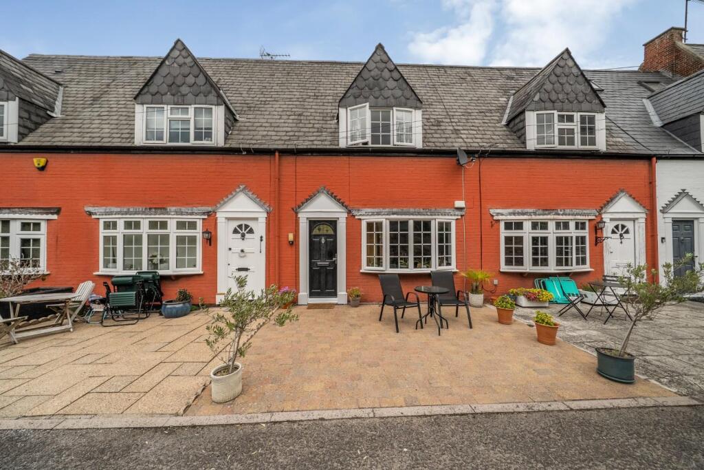 Main image of property: Hunters Mews, Alma Road, Windsor