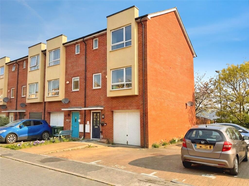 Main image of property: Stilton Close, Aylesbury, Buckinghamshire, HP19