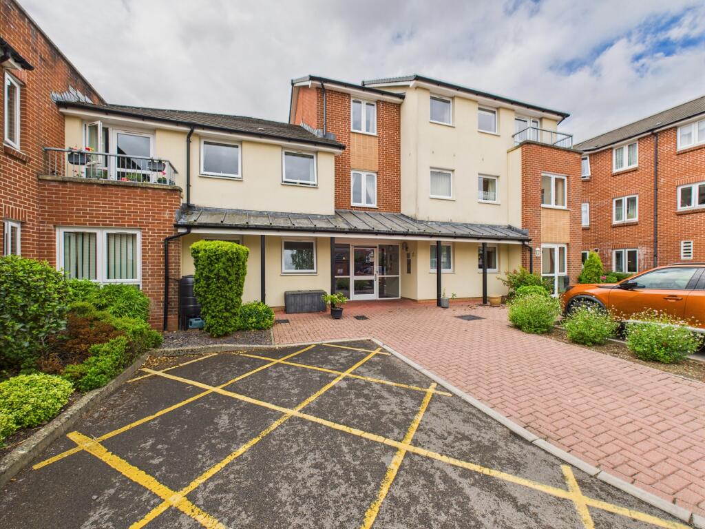 Main image of property: London Rd, Cowplain, PO8