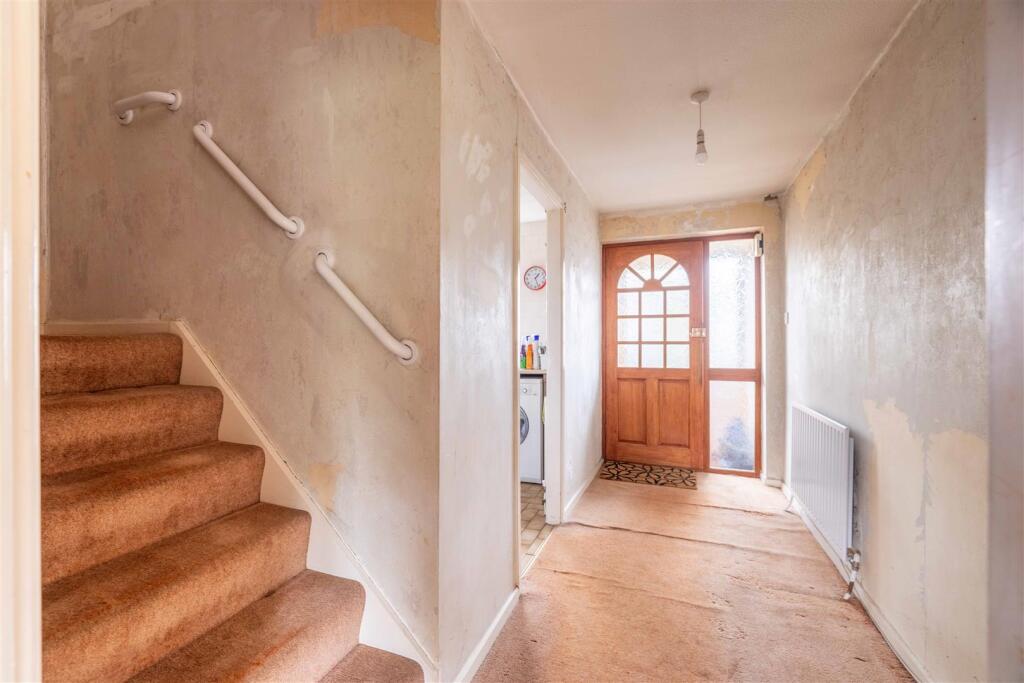 House in Slough - View 2