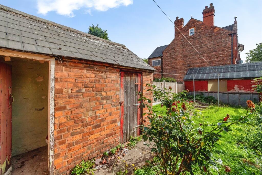House in Walsall, Darlaston Green - View 4