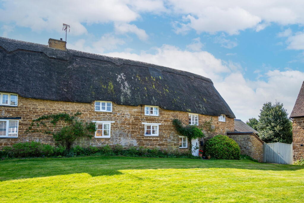 Main image of property: Lower Green Cottage, Middleton Cheney, OX17