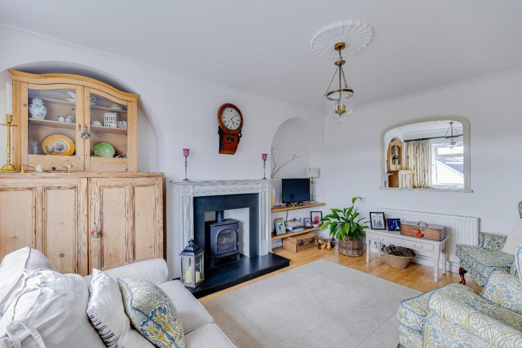 51 Geraints Way, Cowbridge, Vale of Glamorgan, CF71 7AY photo 3