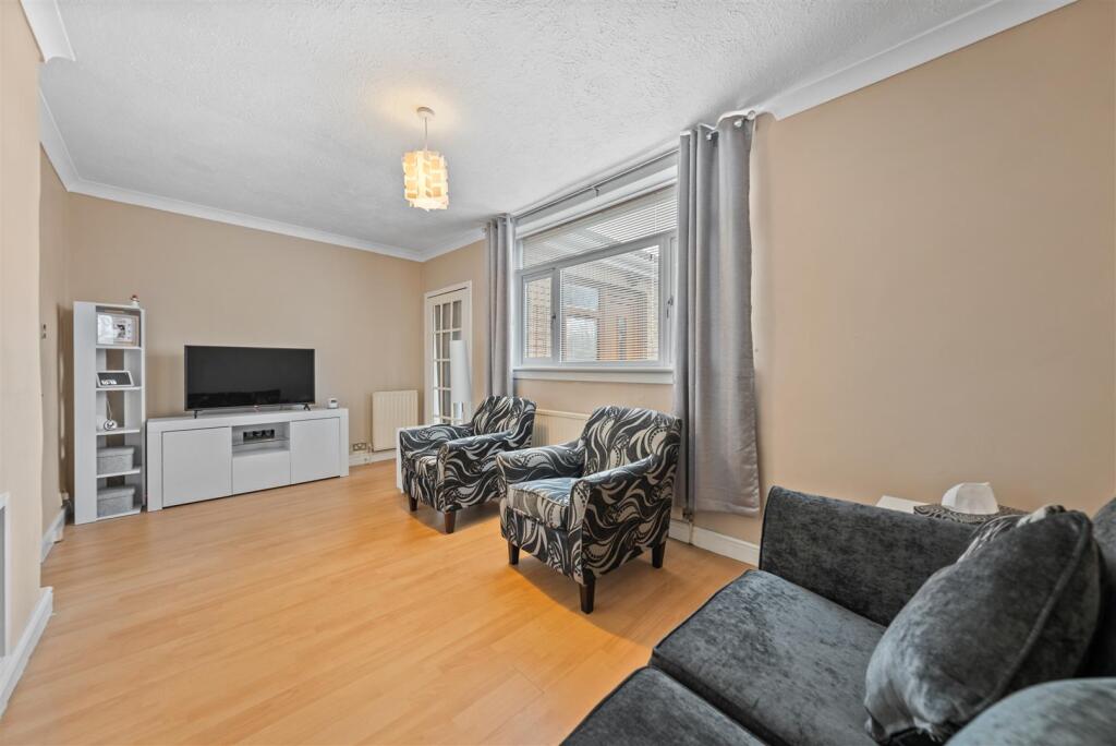 House in Wishaw, Coltness - View 4
