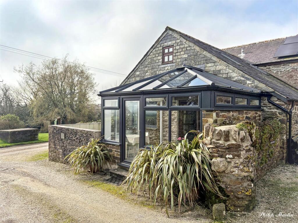 Main image of property: Tucoyse Farm, Tregony