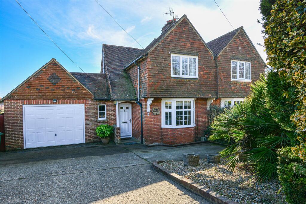 3-bed semi-detached on Kitchenham Road, Ashburnham,, £499,950