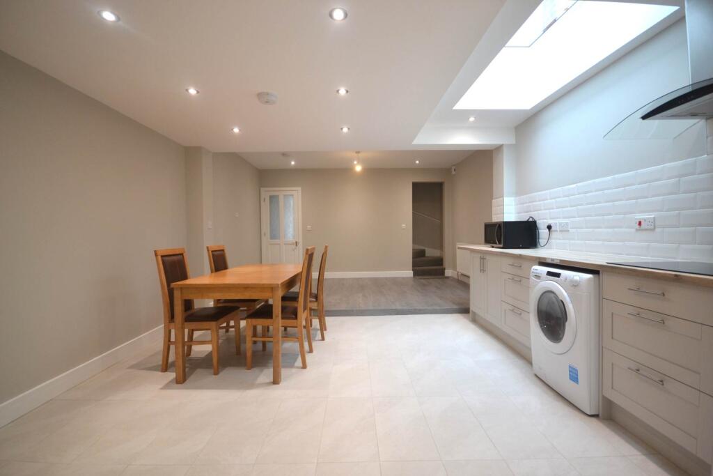 House in Reading - View 4