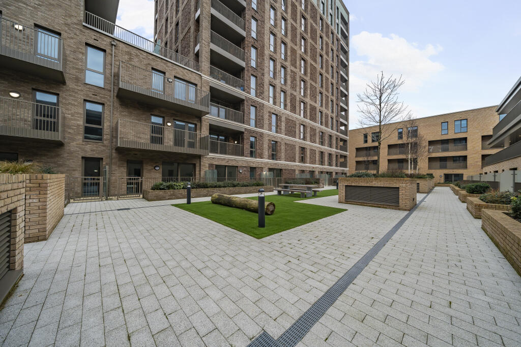 Apartment in London - View 2