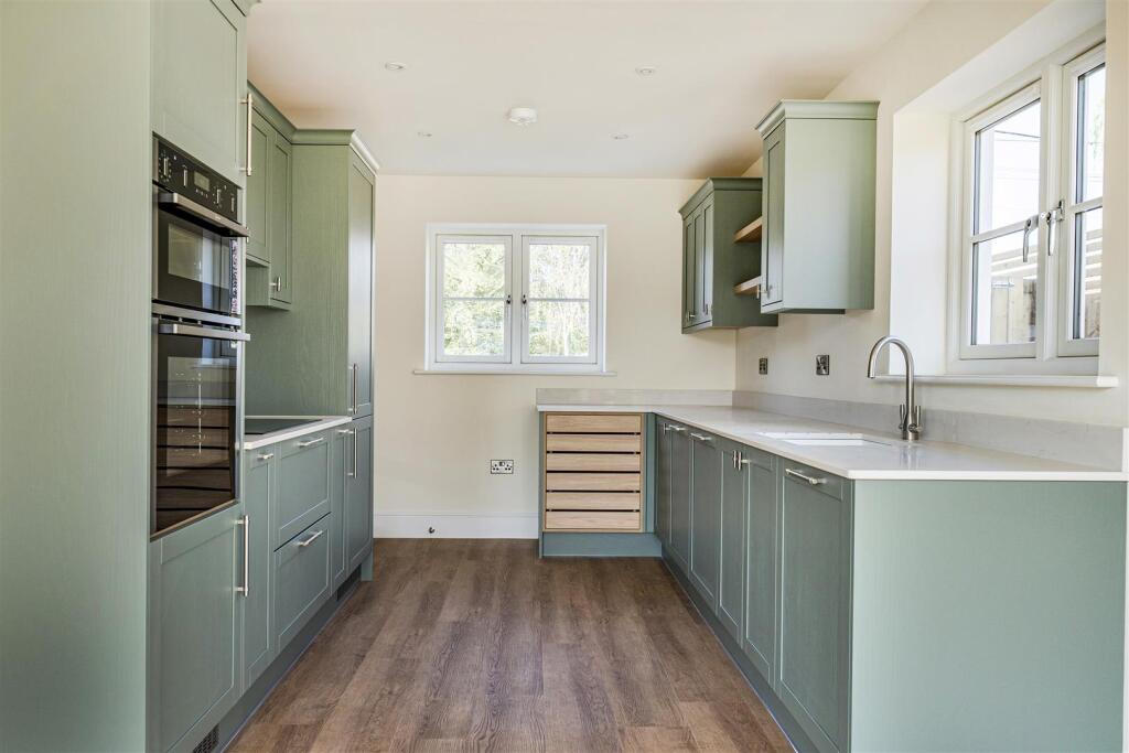 House in Poulshot, Wiltshire - View 4
