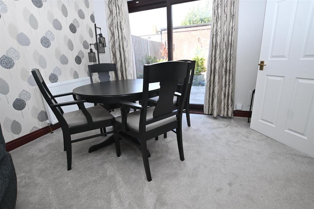 House in Castle Point, Canvey Island - More