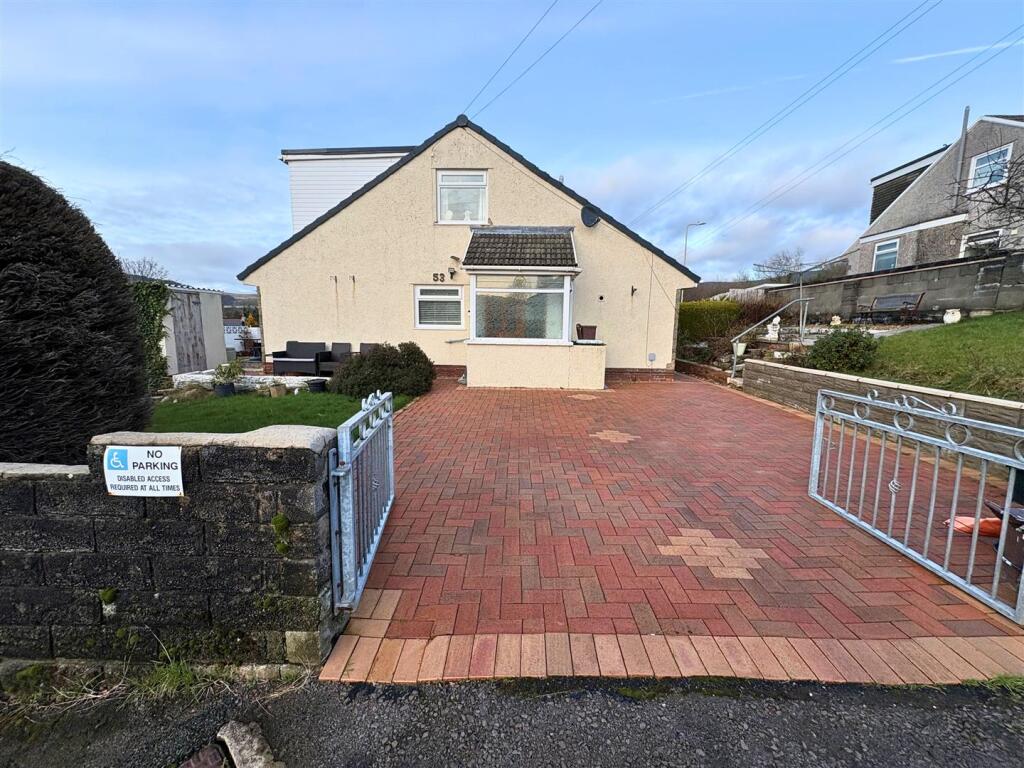 Main image of property: Pond Mawr, Maesteg