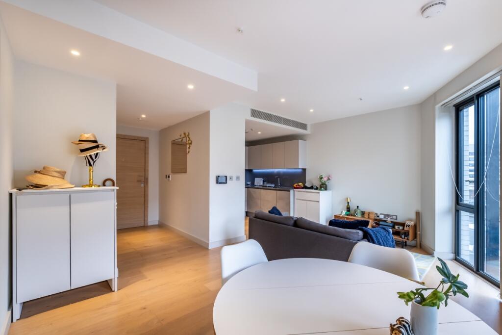 Apartment in London - View 3