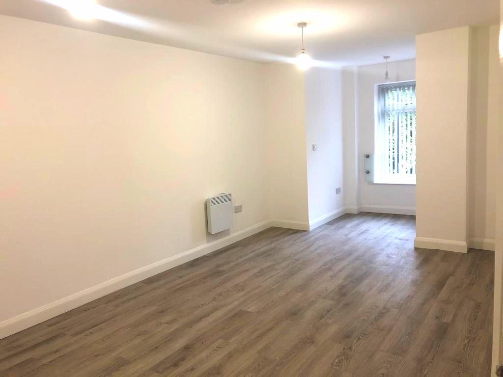 Apartment in Manchester, Greater Manchester - View 3