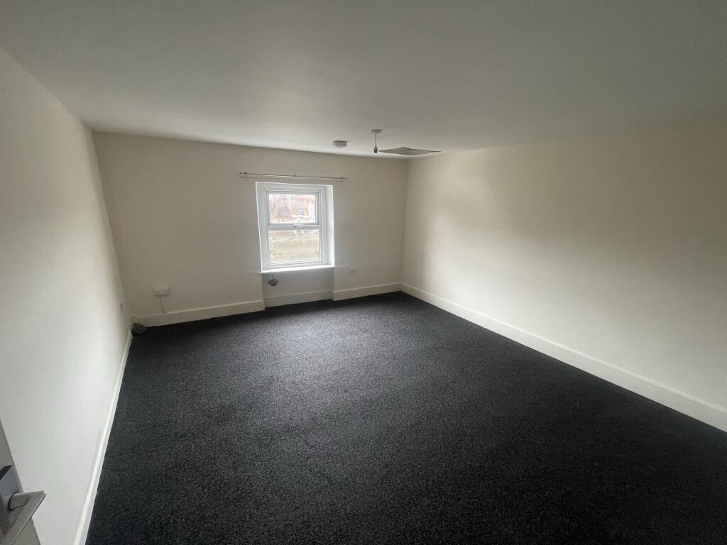 Apartment in Taunton - View 2