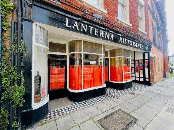 lanterna front 2222.jpg