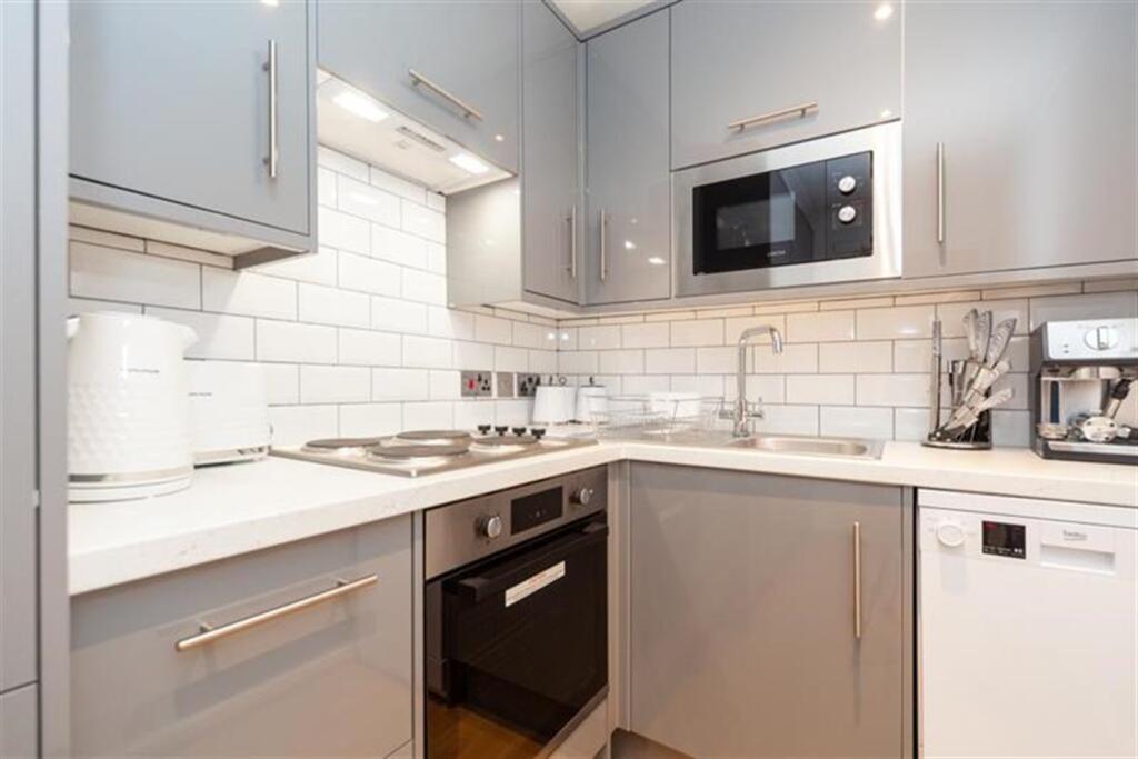Apartment in London - More