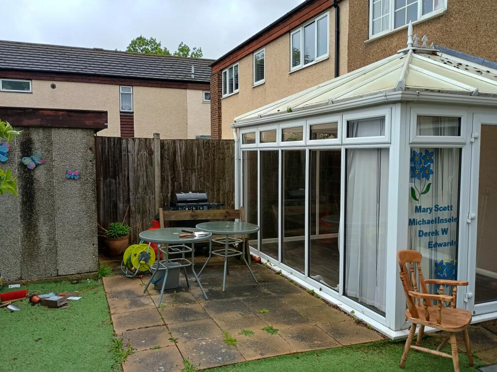 Main image of property: Saltings Road, Snodland ME6 5HR