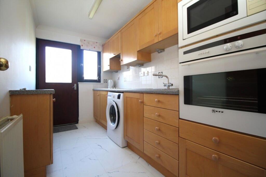 Additional image 4 of 2 Crombie Close, Westhill, Aberdeenshire, AB32 6ND