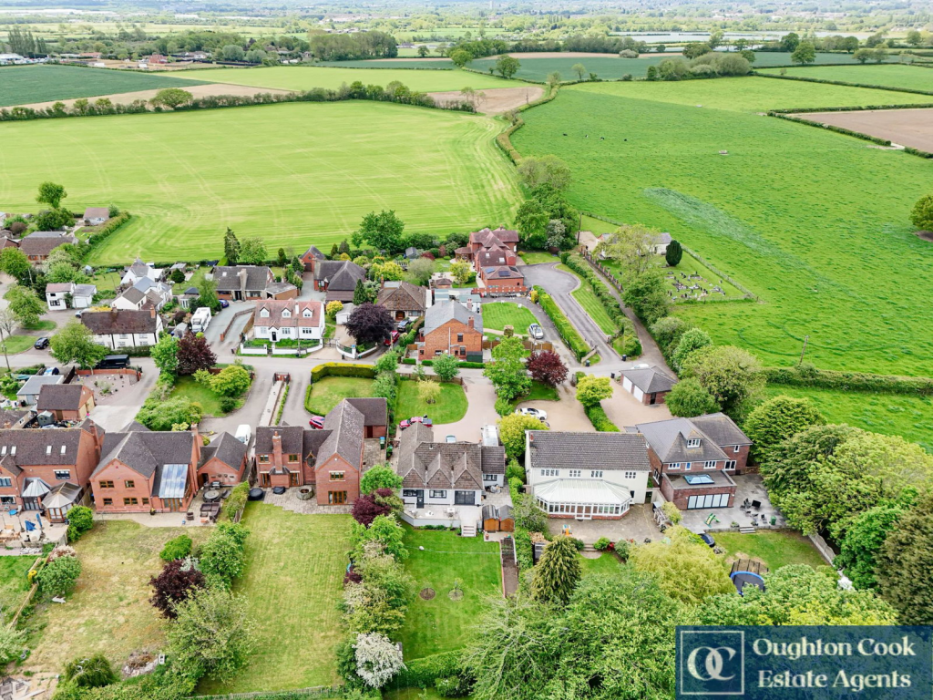 Main image of property: Chapel Lane, Barnacle, CV7 9LF