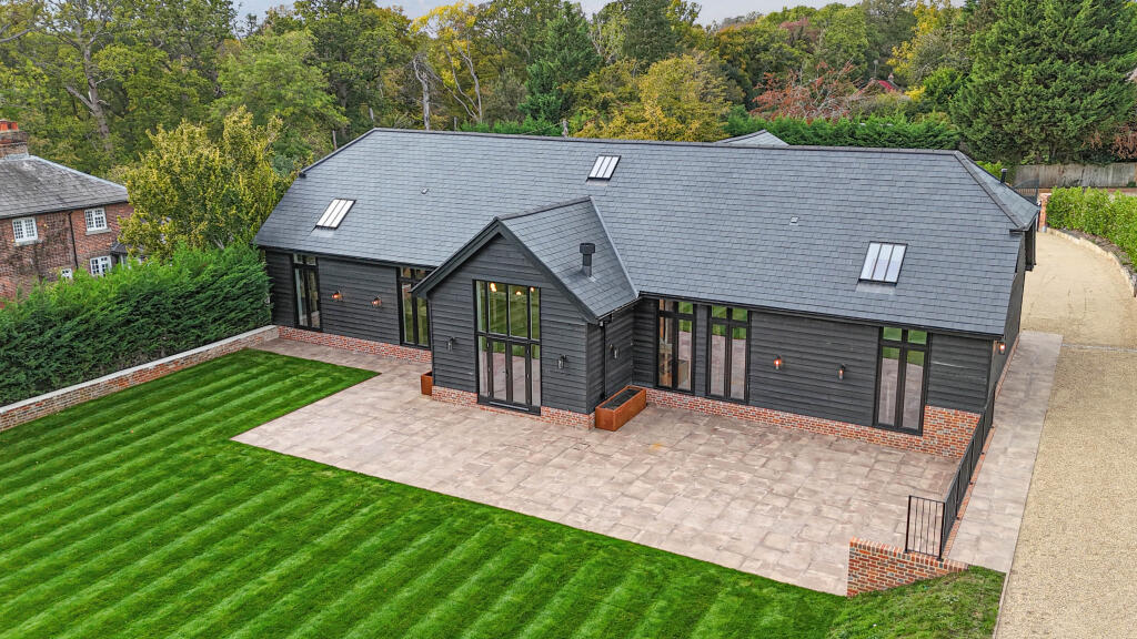 5-bed detached on Deer Leap Barn, Little Gaddesden, HP4 1PN, £3,000,000