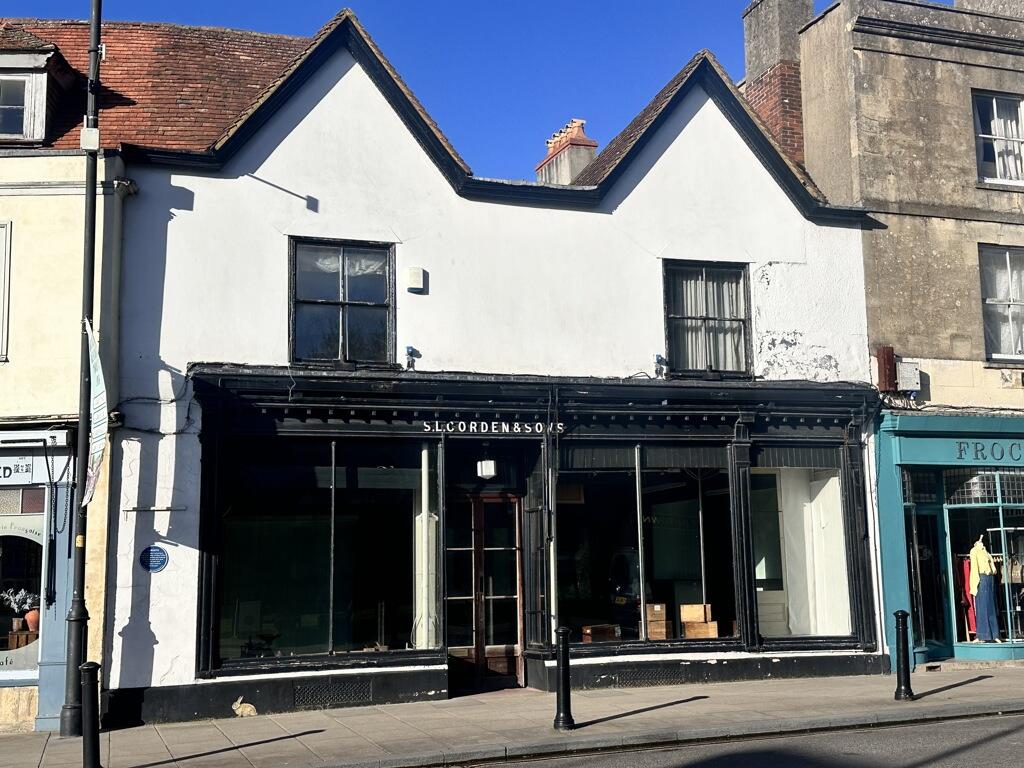 Main image of property: 4 High Street, Warminster, Wiltshire, BA12 9AE
