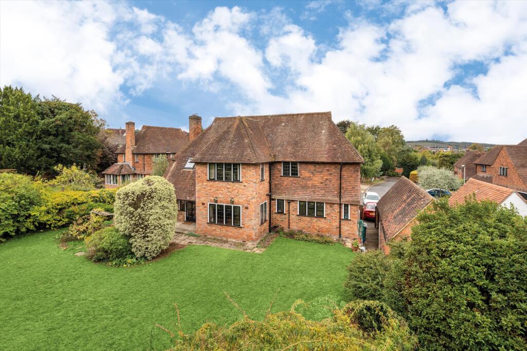 Beech Lawn, Guildford, Surrey GU1 photo 2
