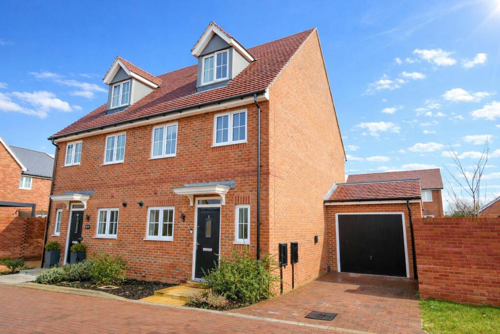 Main image of property: Lukes Close, Benson