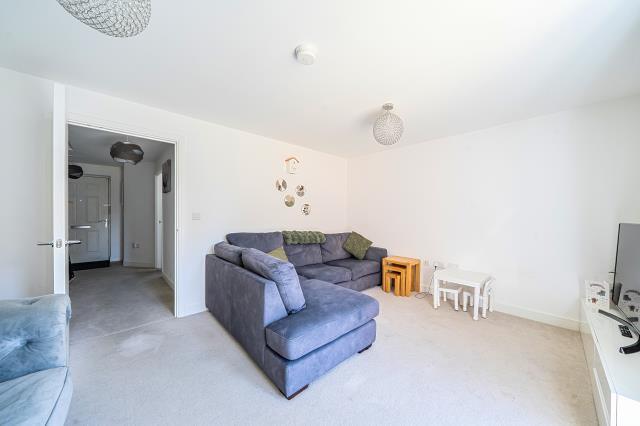 House in Spencers Wood, Ryeish Green, Shinfield - More