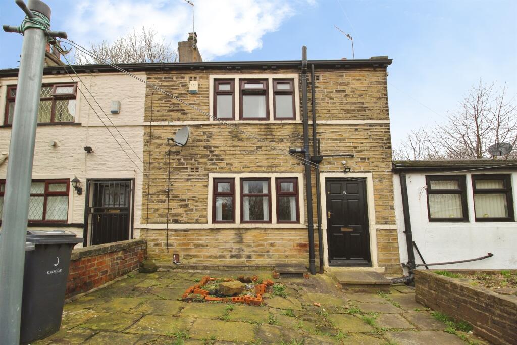 Main image of property: Suddards Fold, Bradford
