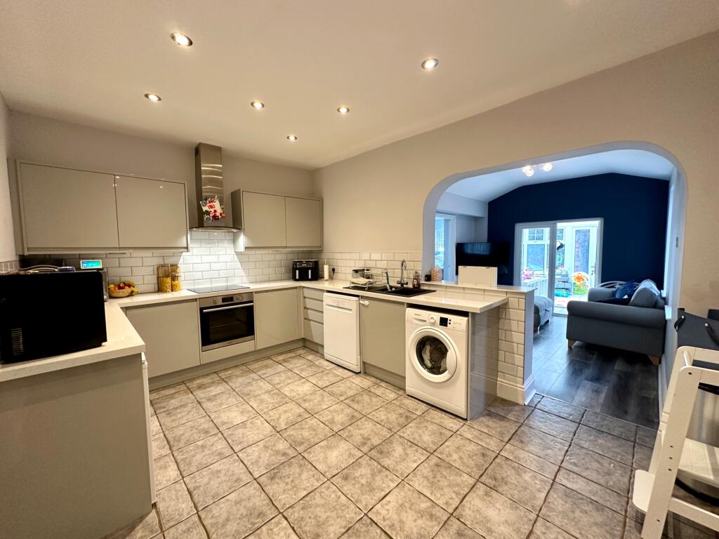 Goldicroft Road, Wednesbury, WS10 photo 4
