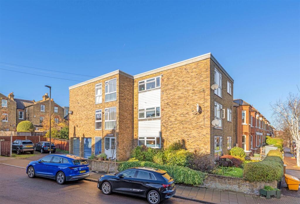 Main image of property: Selsdon Road, West Norwood, SE27
