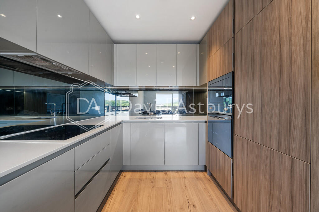 Apartment in London - View 3