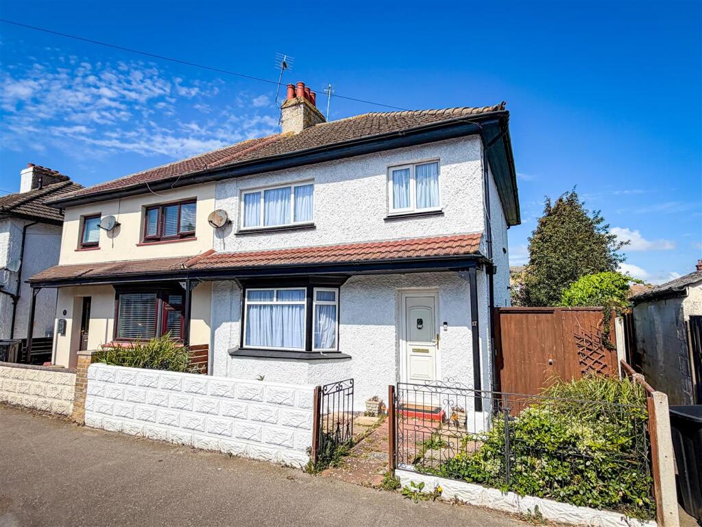 Main image of property: Walton Road, East Clacton, Essex